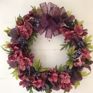 Holiday wreath